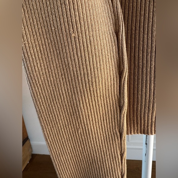 Doncaster Caramel Turtleneck Long Sleeve Sweater Medium ribbed Knit 8 - Picture 6 of 8